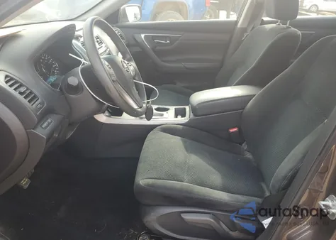 2015 Nissan Altima 2.5 z USA, uszkodzony, nr VIN 1N4AL3AP5FN875228